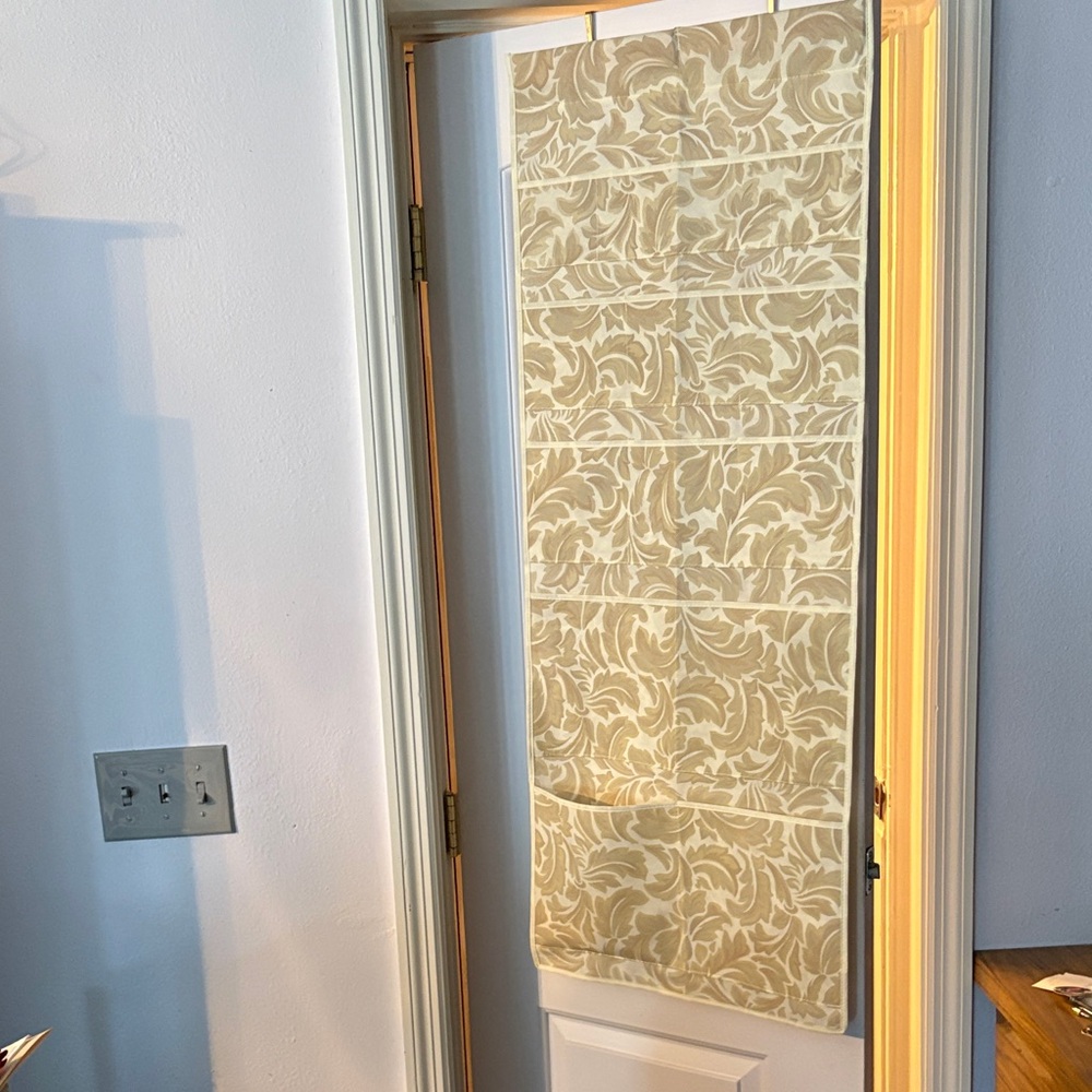 Floral Hanging Organizer
